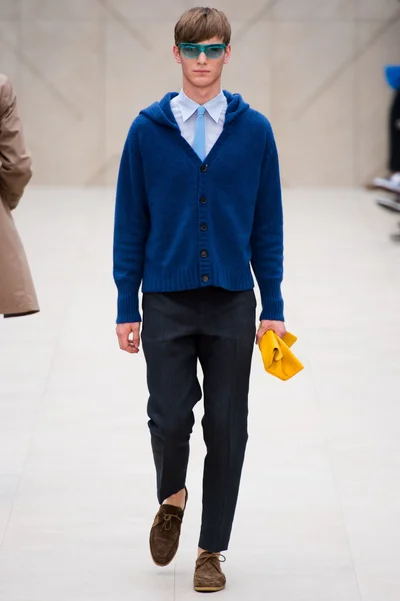 Look 16
